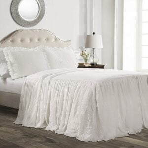 Lush Decor Ruffle Skirt Bedspread Vintage Chic Farmhouse Style Lightweight 3 Piece Set, King, White